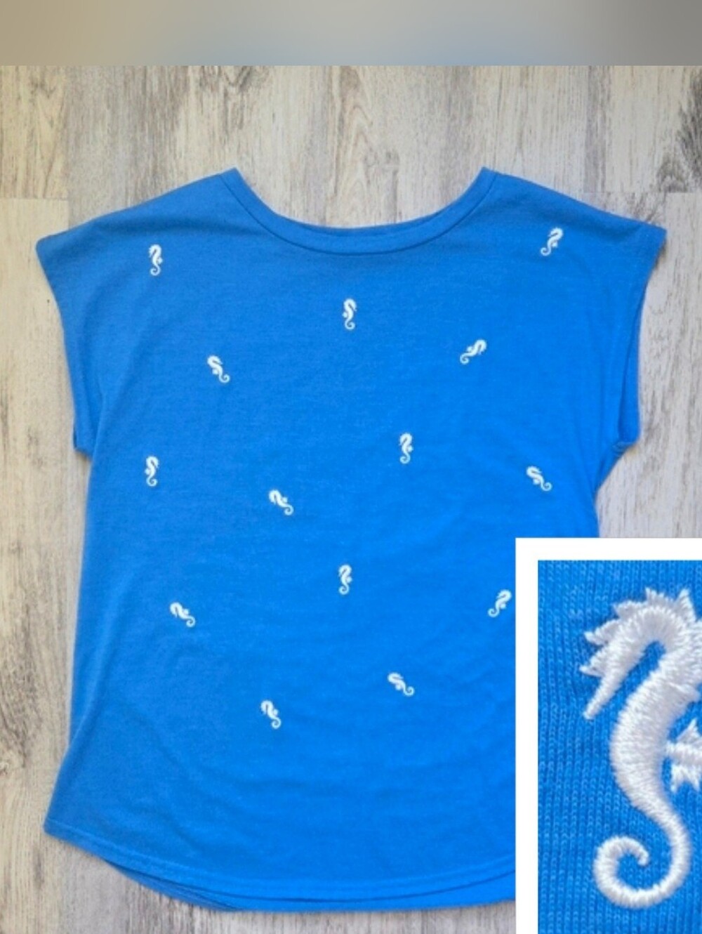 ( sable sky ) Emboidered Seahorse Short Sleeve Top /Tee Shirt